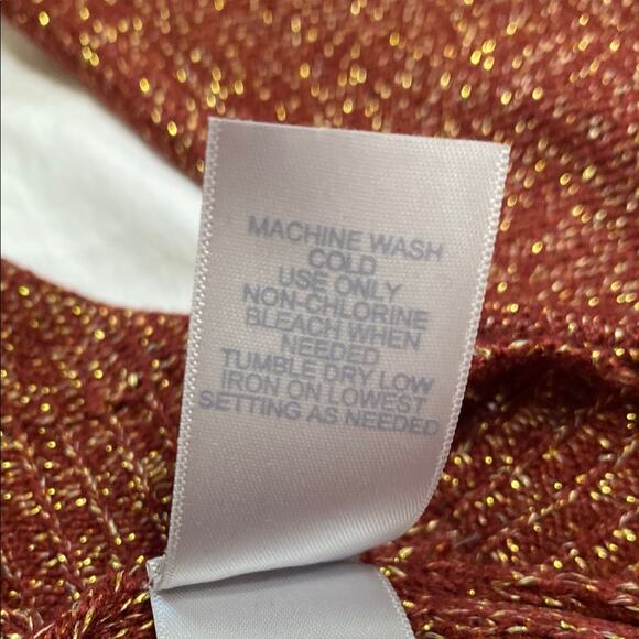 Bisou Bisou | NWOT Metallic Gold Maroon Woven Knit Sweater Zipper Details Disco - Picture 8 of 9